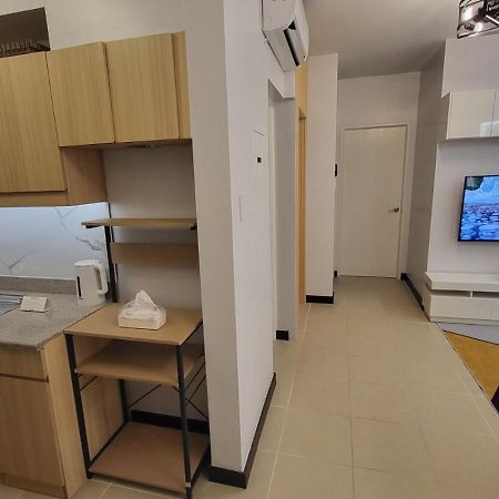 The Atherton- Spacious Modern Condo Unit In Paranaque Near The Airport, Makati, Bgc And Highways Paranaque City エクステリア 写真